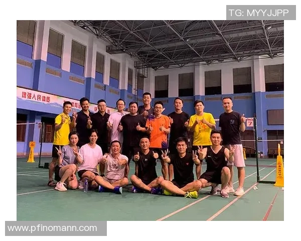 广州羽毛球队展现实力与团队精神的精彩表现分析 广州羽毛球队展现实力与团队精神的精彩表现分析