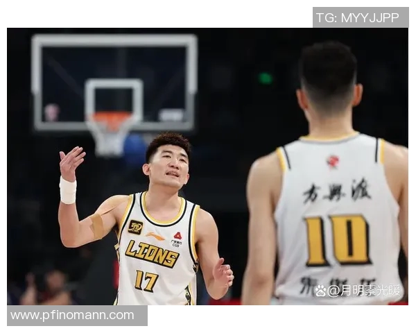 广厦队与四川队精彩对决集锦回顾展现篮球魅力与团队精神