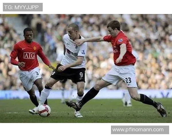 富勒姆主场迎战曼彻斯特联力争三分展现球队决心与实力