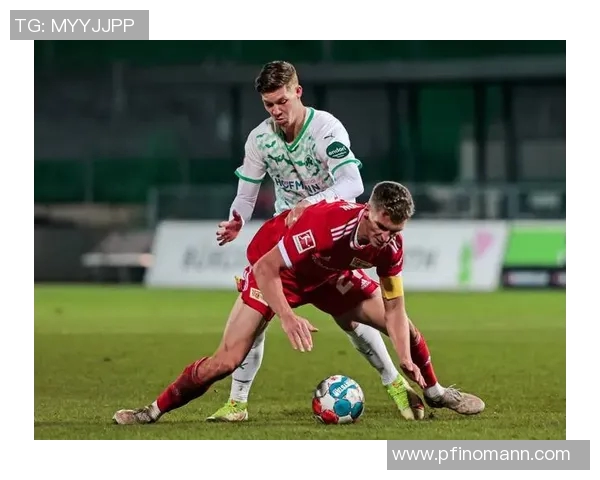 德乙波鸿迎战菲尔特争夺关键三分的激烈对决 德乙波鸿迎战菲尔特争夺关键三分的激烈对决