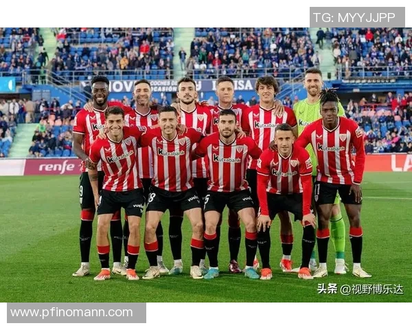 曼联与热刺近期交锋回顾及战术分析探讨 曼联与热刺近期交锋回顾及战术分析探讨