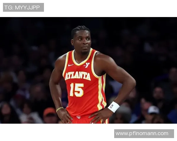 克林特卡佩拉：从新秀到明星中锋的成长之路与篮球梦想