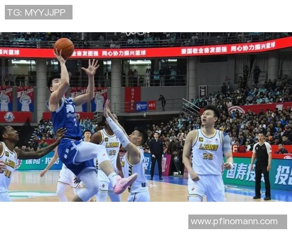 2021年CBA青岛队与福建队激战回顾精彩瞬间与关键时刻分析